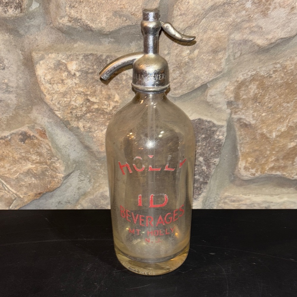 Antique Glass Mount Holly Beverage Seltzer Bottle Mt Holly NJ.
